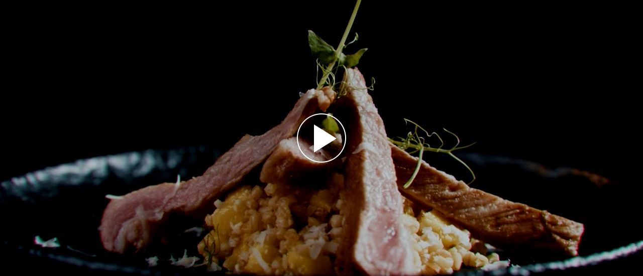 Embedded thumbnail for Secreto al vermut con risotto de trigo